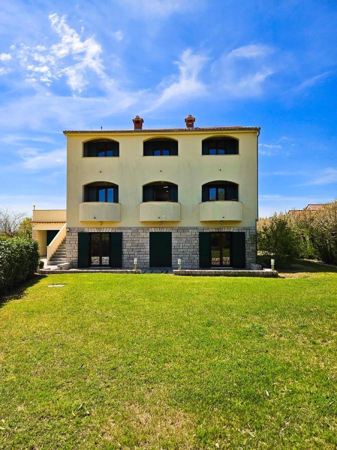 Aenona Sea View Apartments Nin Exterior photo